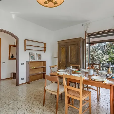 Villa Villa Eva: Leggiuno 5-Bed Villa For Families & Groups *