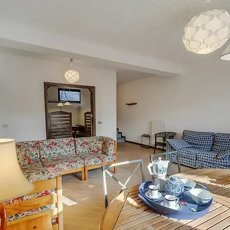 Villa Eva: Leggiuno 5-Bed Villa For Families & Groups * Leggiuno