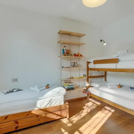 Villa Eva: Leggiuno 5-Bed Villa For Families & Groups