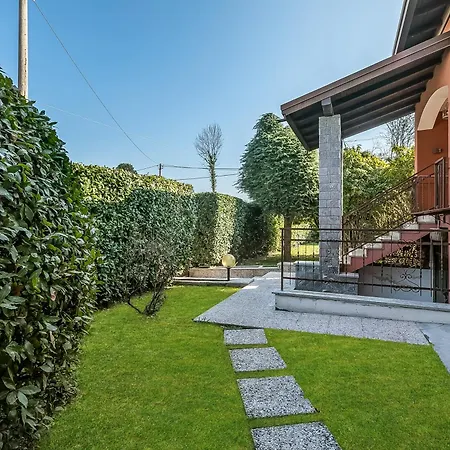 Villa Villa Eva: Leggiuno 5-Bed Villa For Families & Groups *