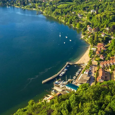Villa Villa Eva: Leggiuno 5-Bed Villa For Families & Groups Leggiuno