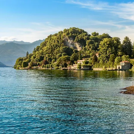 Villa Eva: Leggiuno 5-Bed Villa For Families & Groups Villa