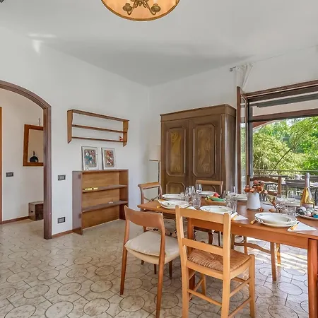 Villa Eva: 5-bed For Families & Groups Leggiuno