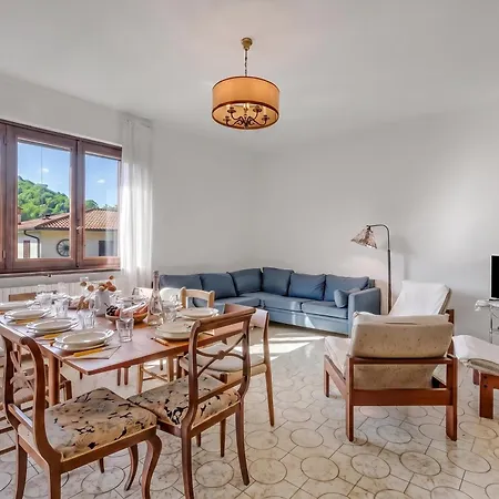 Eva: 5-bed For Families & Groups