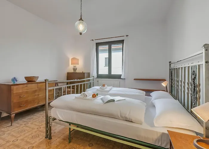 Eva - Happy Villa Leggiuno