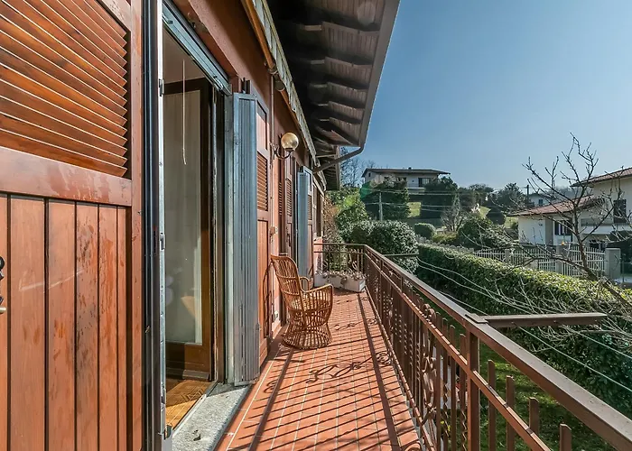 Eva - Happy Villa Leggiuno